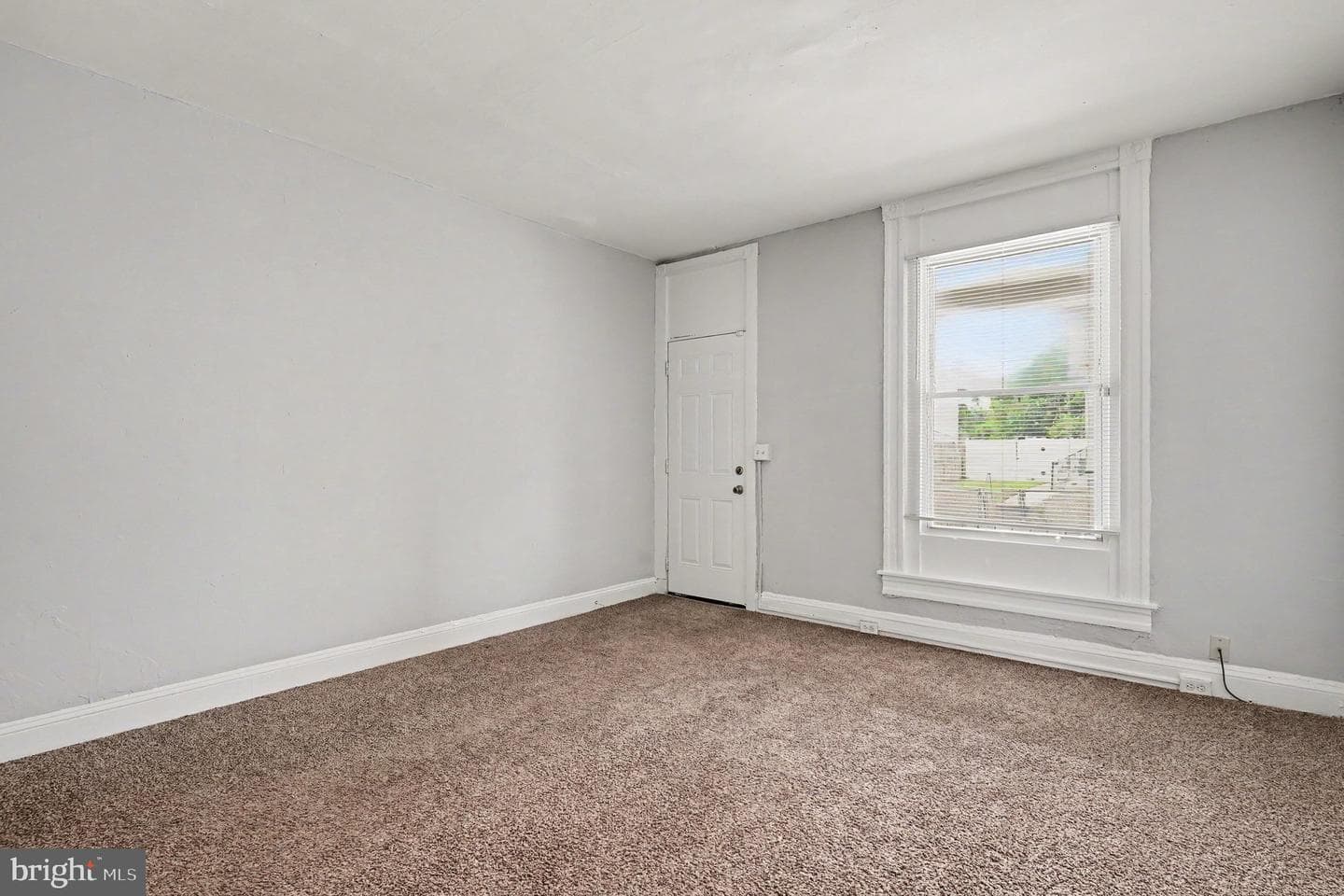1122 Montpelier Street photo 4