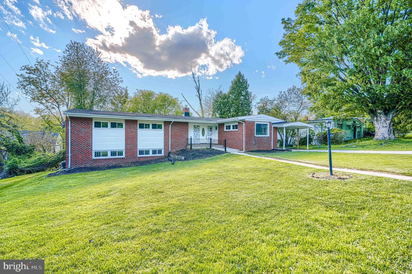 6200 Ivymount Road photo 5