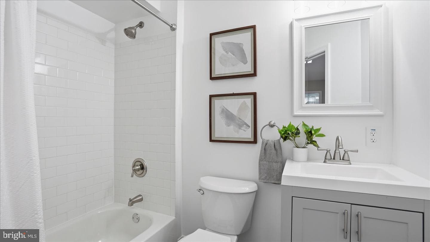 502 N Robinson Street photo 21