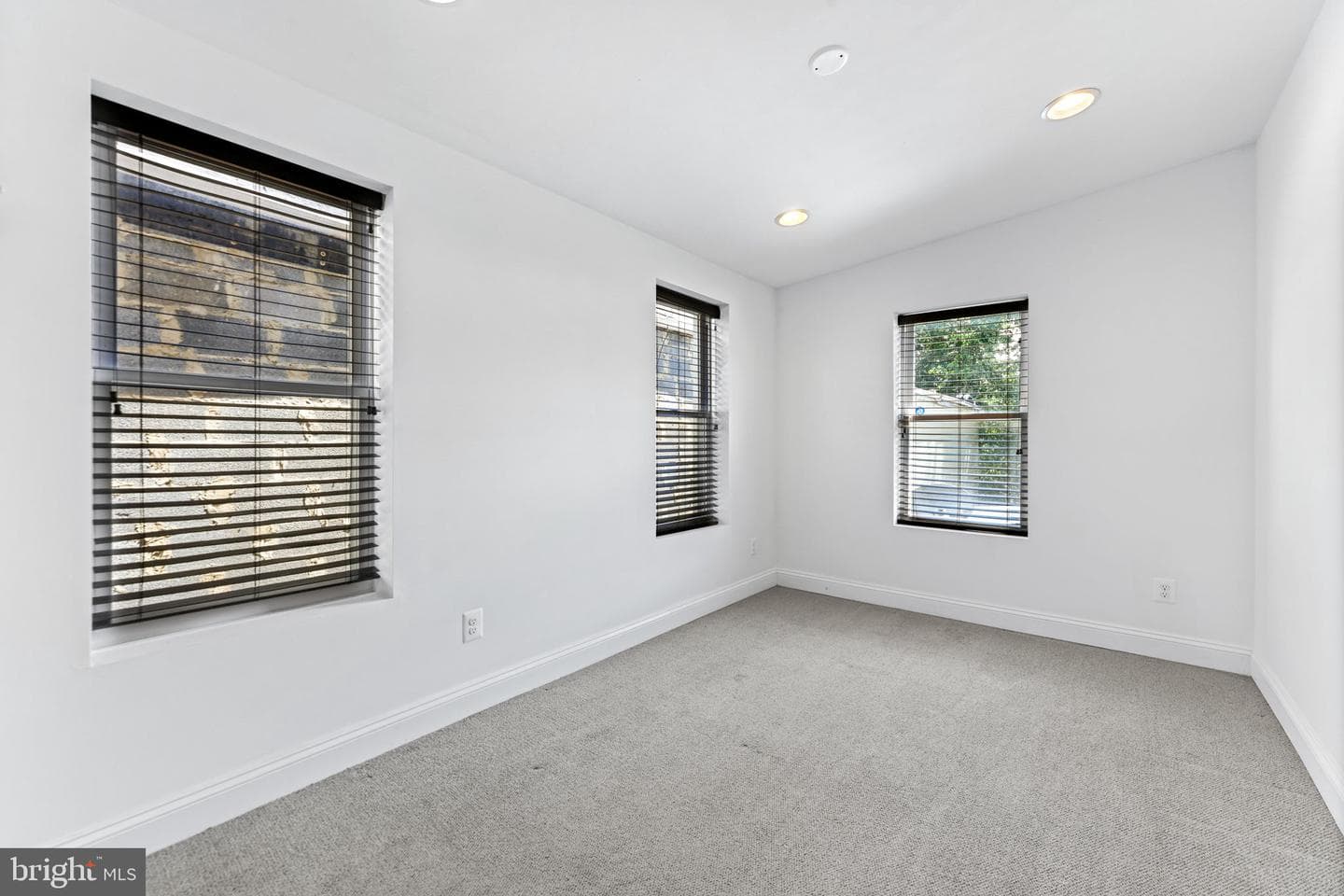 1617 Bank Street photo 26