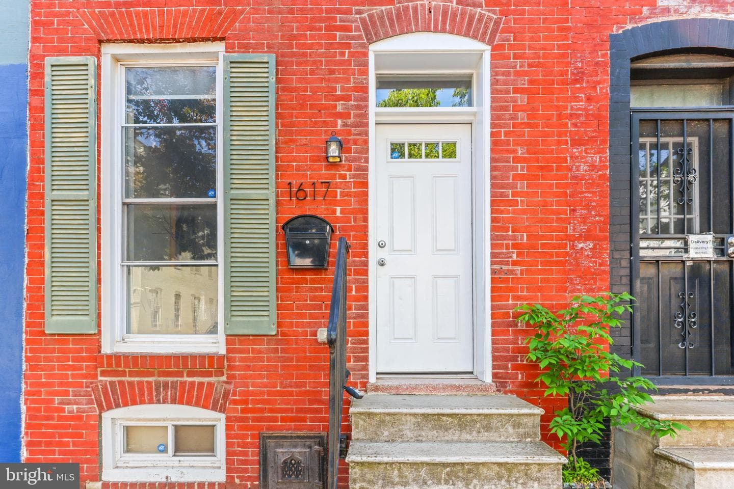 1617 Bank Street photo 4