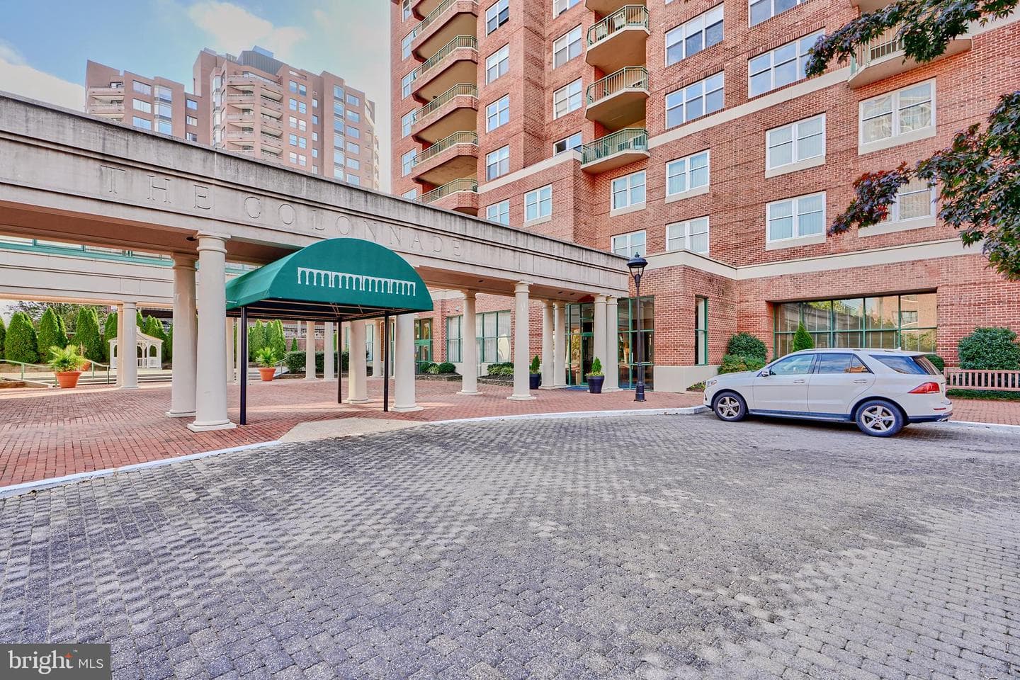 3801 Canterbury Rd # 404