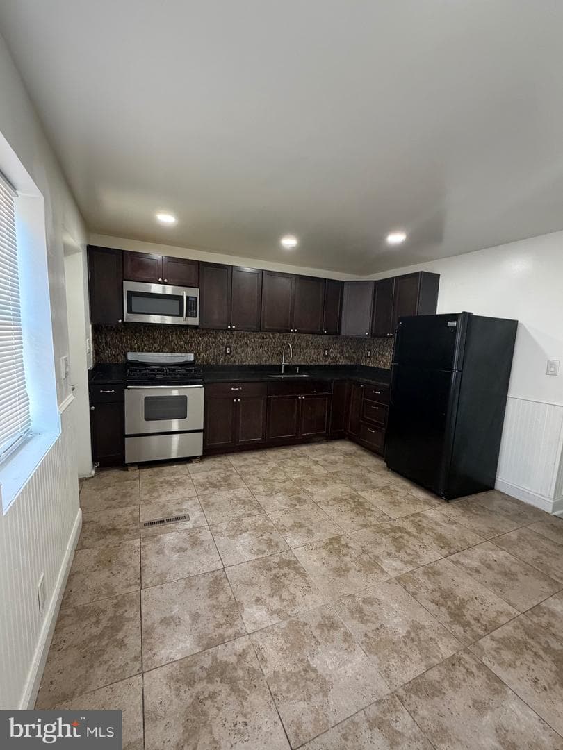 1626 Inverness Avenue photo 11