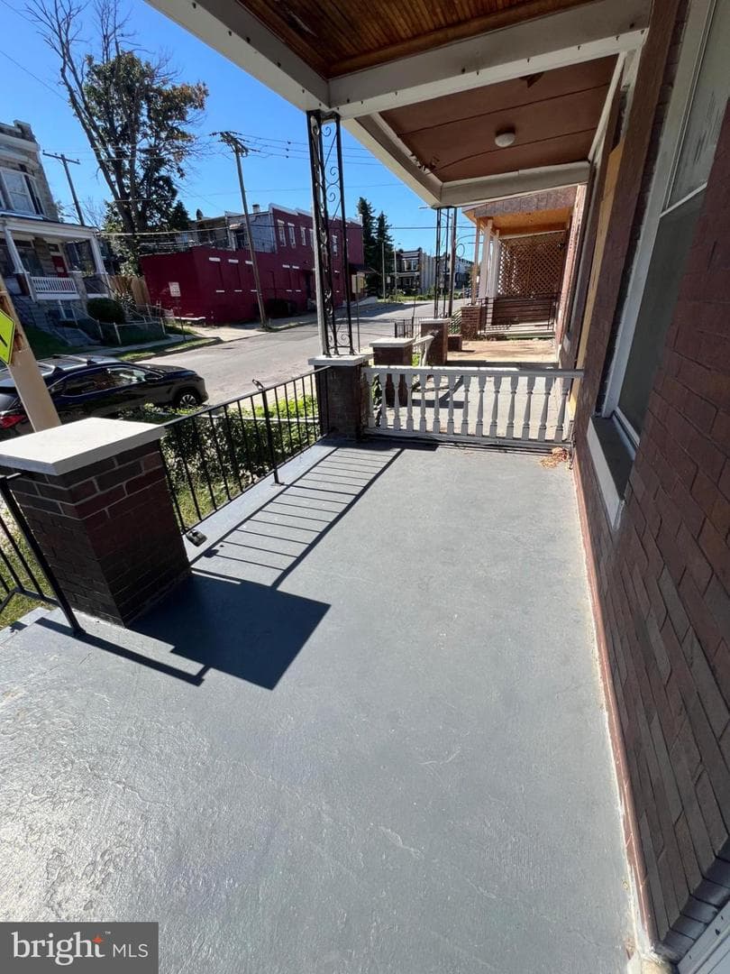 2826 Winchester Street photo 5