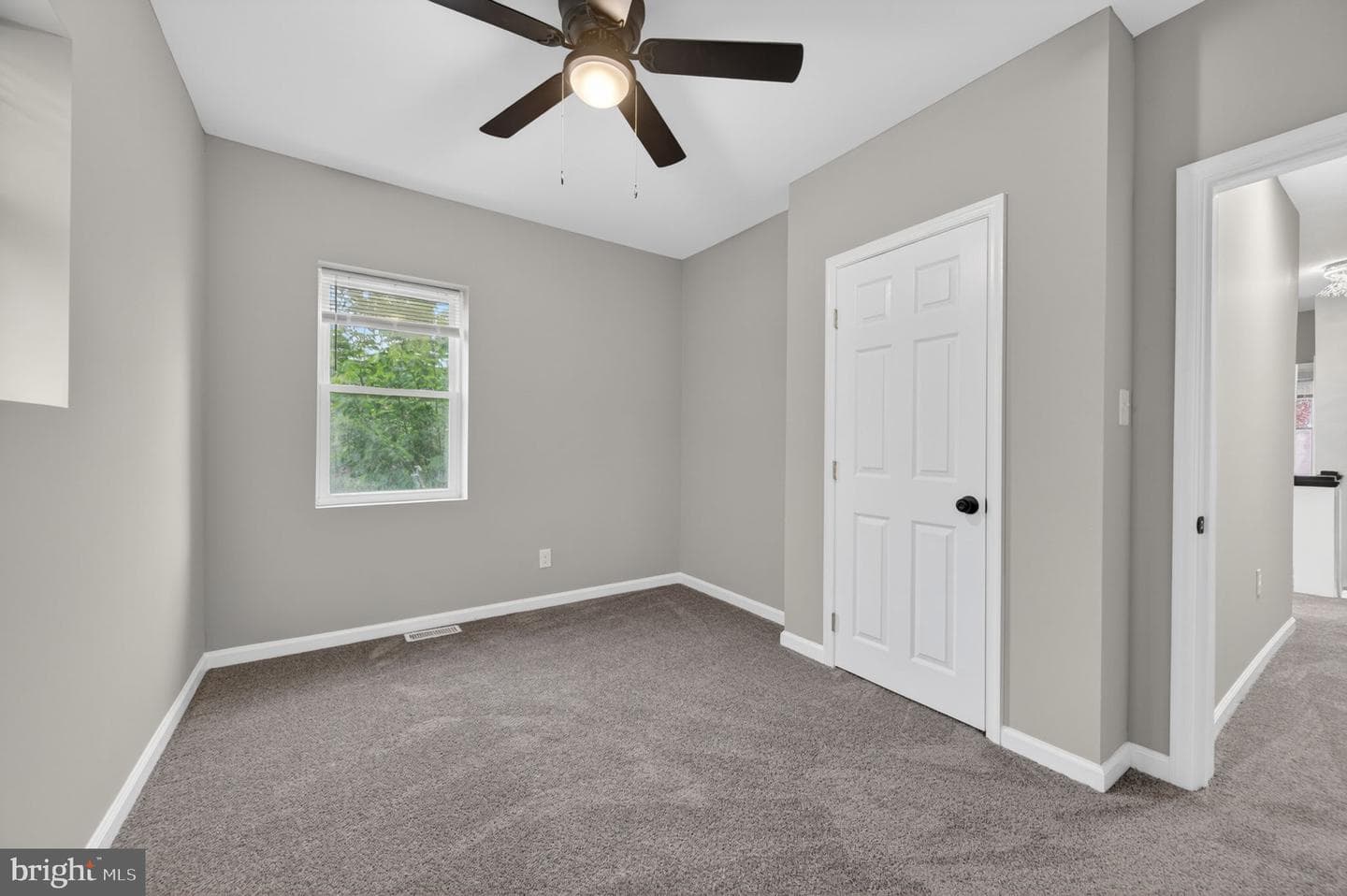 1122 Bonaparte Avenue photo 10