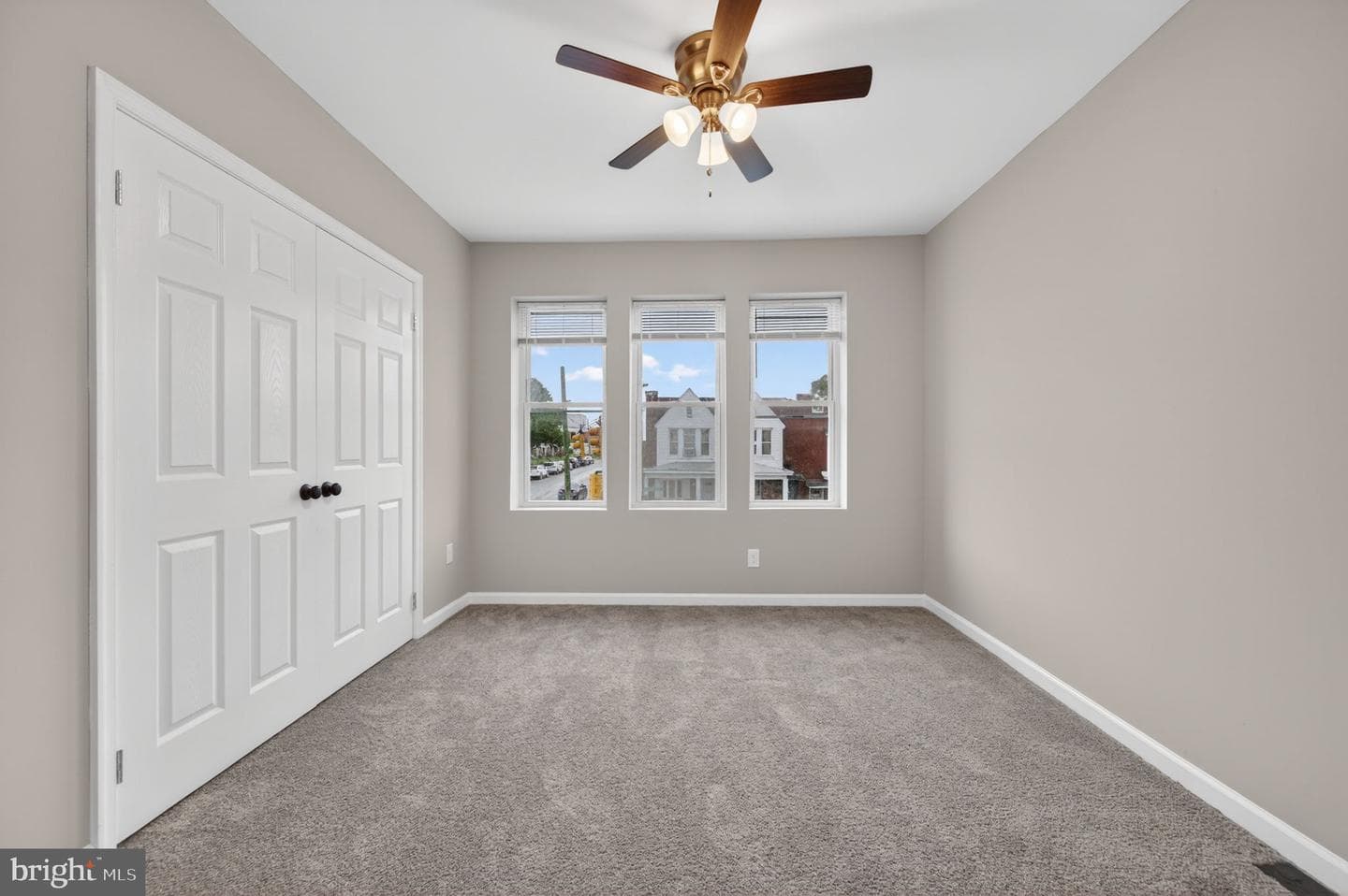 1122 Bonaparte Avenue photo 16