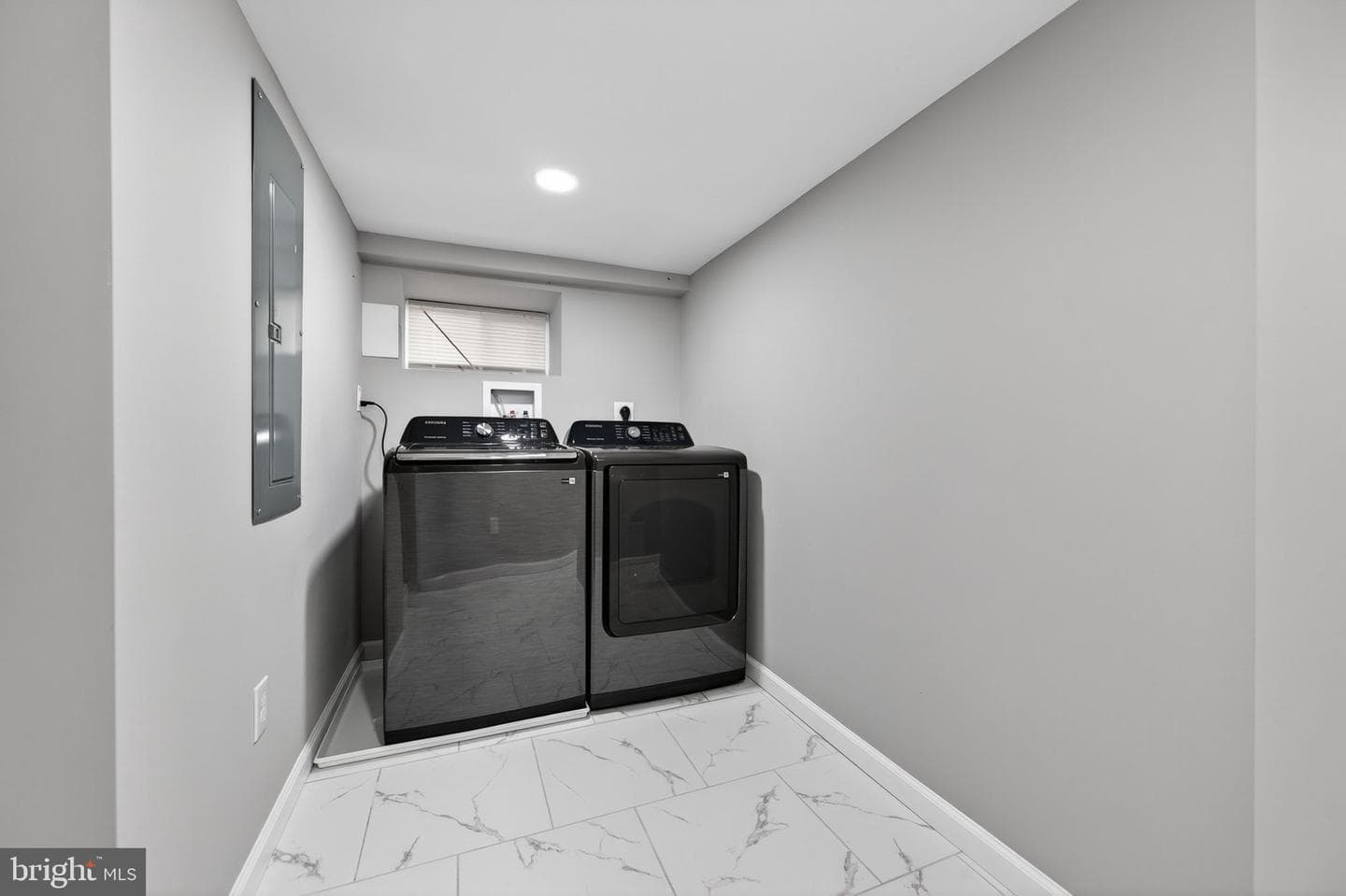 1122 Bonaparte Avenue photo 21