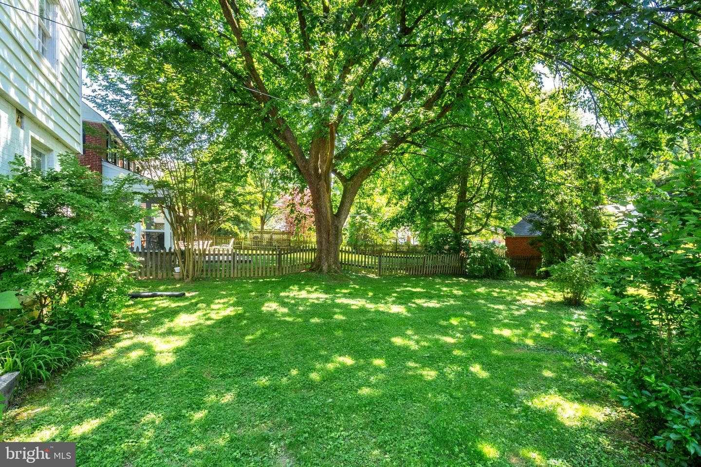 323 Broadmoor Road photo 31