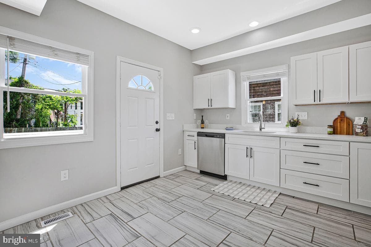 2913 Chelsea Terrace photo 17