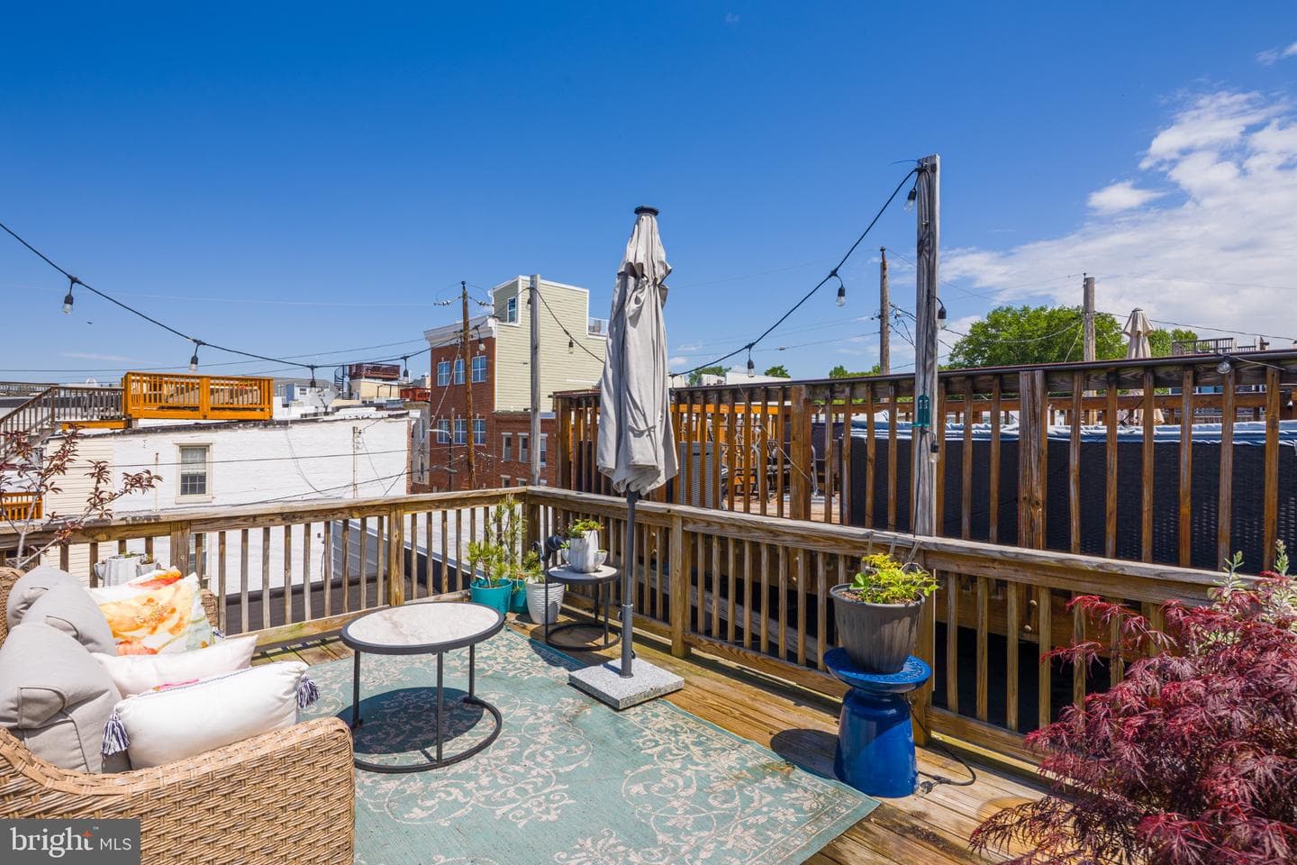 218 E Barney Street photo 34