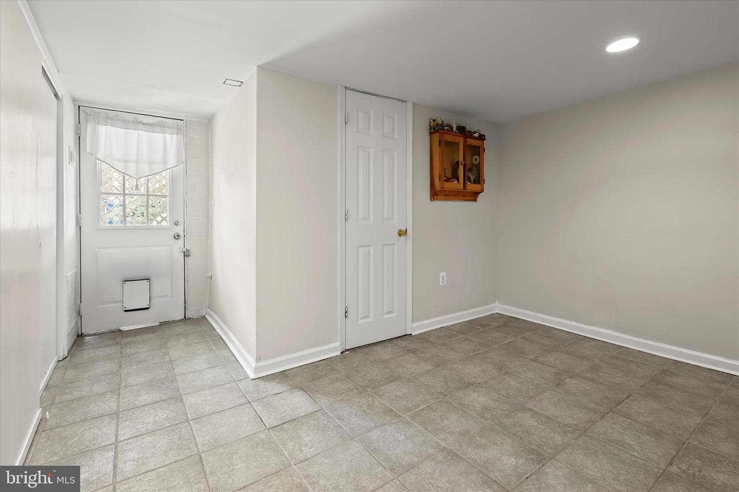 1004 Iris Avenue photo 36