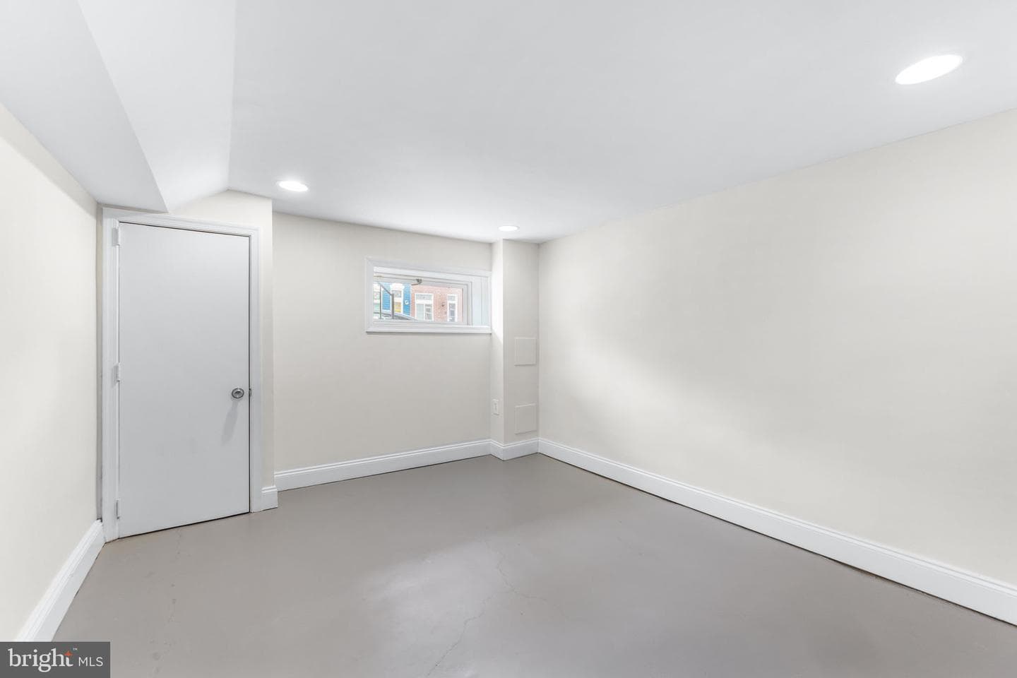 500 S Luzerne Avenue photo 32