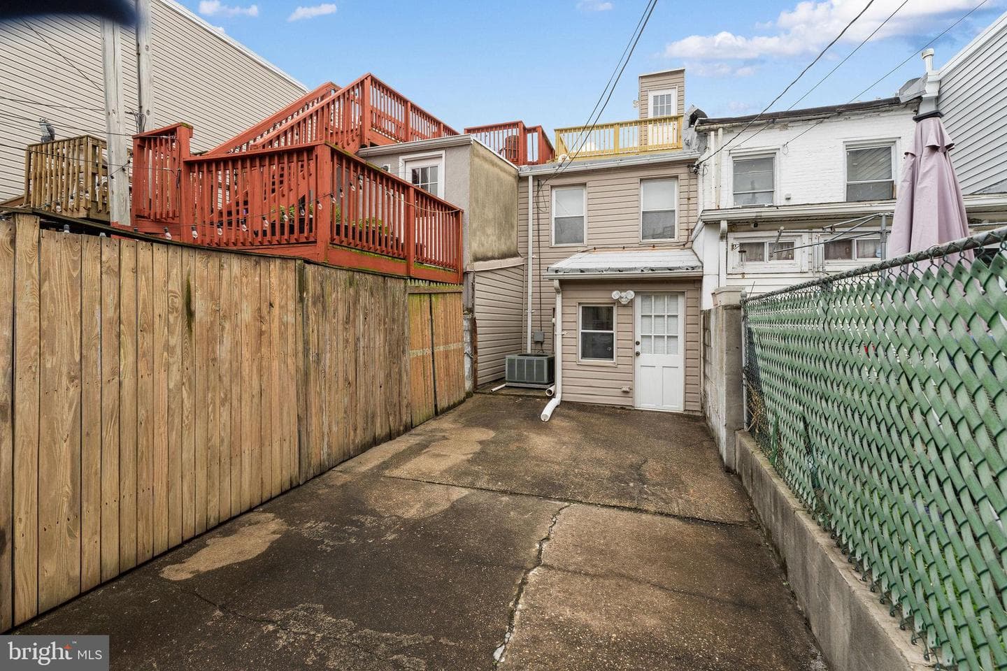 1109 S Baylis Street S photo 40