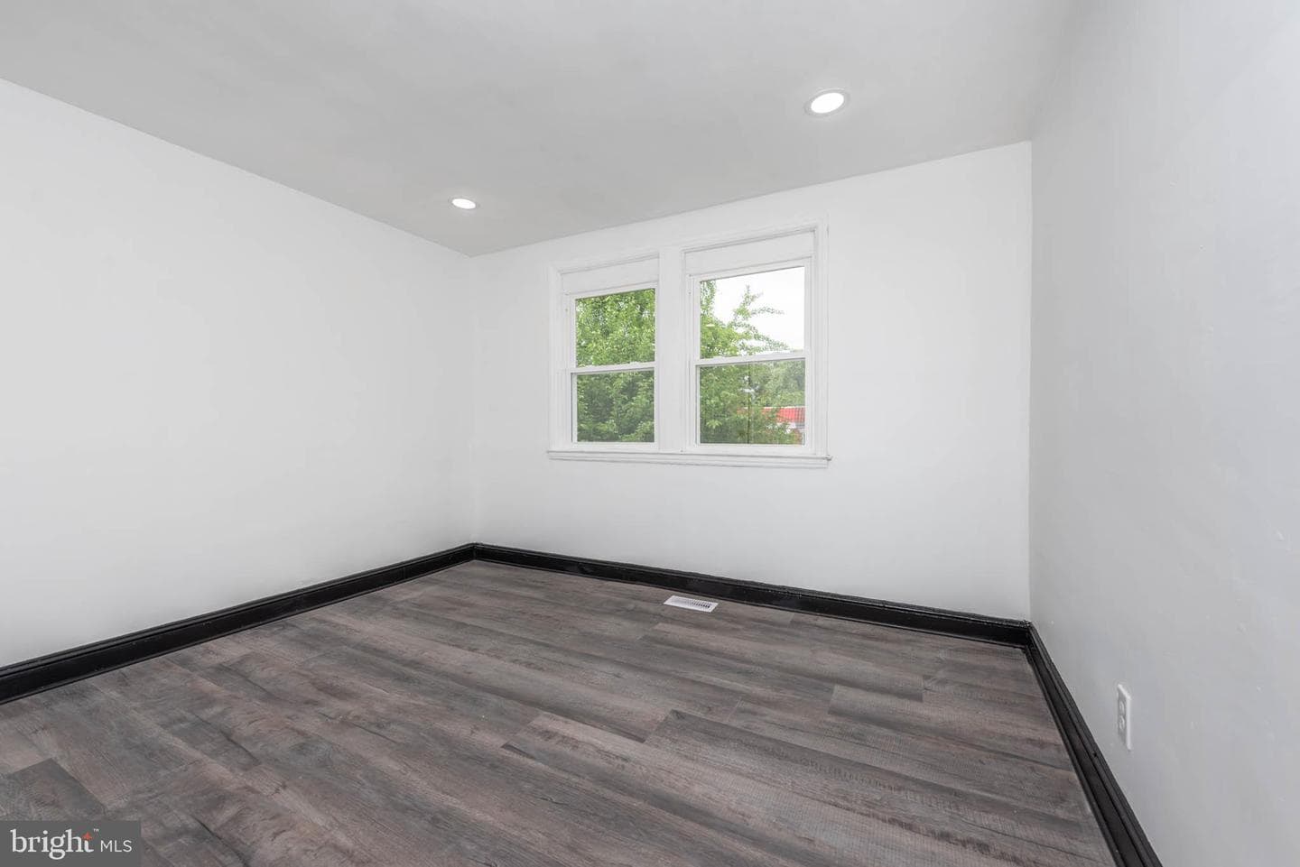 2727 Ellicott Drive photo 14