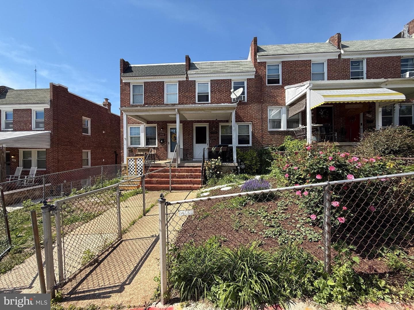 1338 W 37th St photo 3