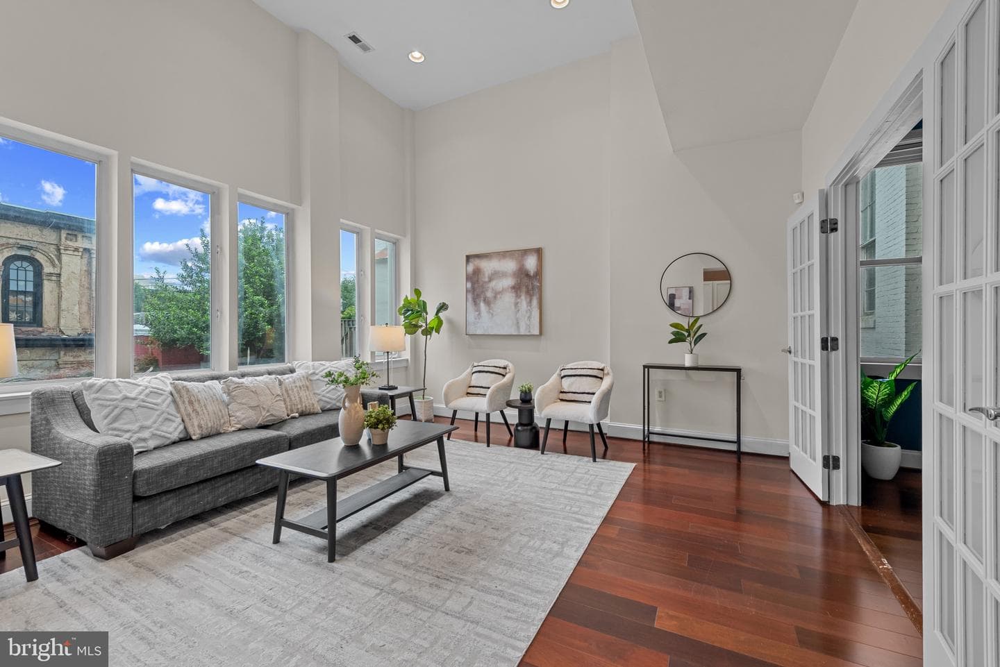 12 E Mount Vernon Place #102 photo 2