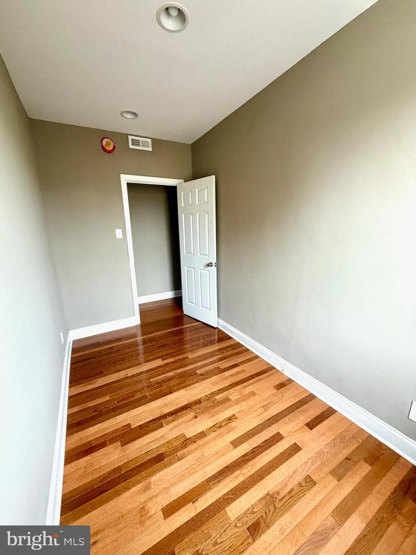 639 S Conkling Street photo 30