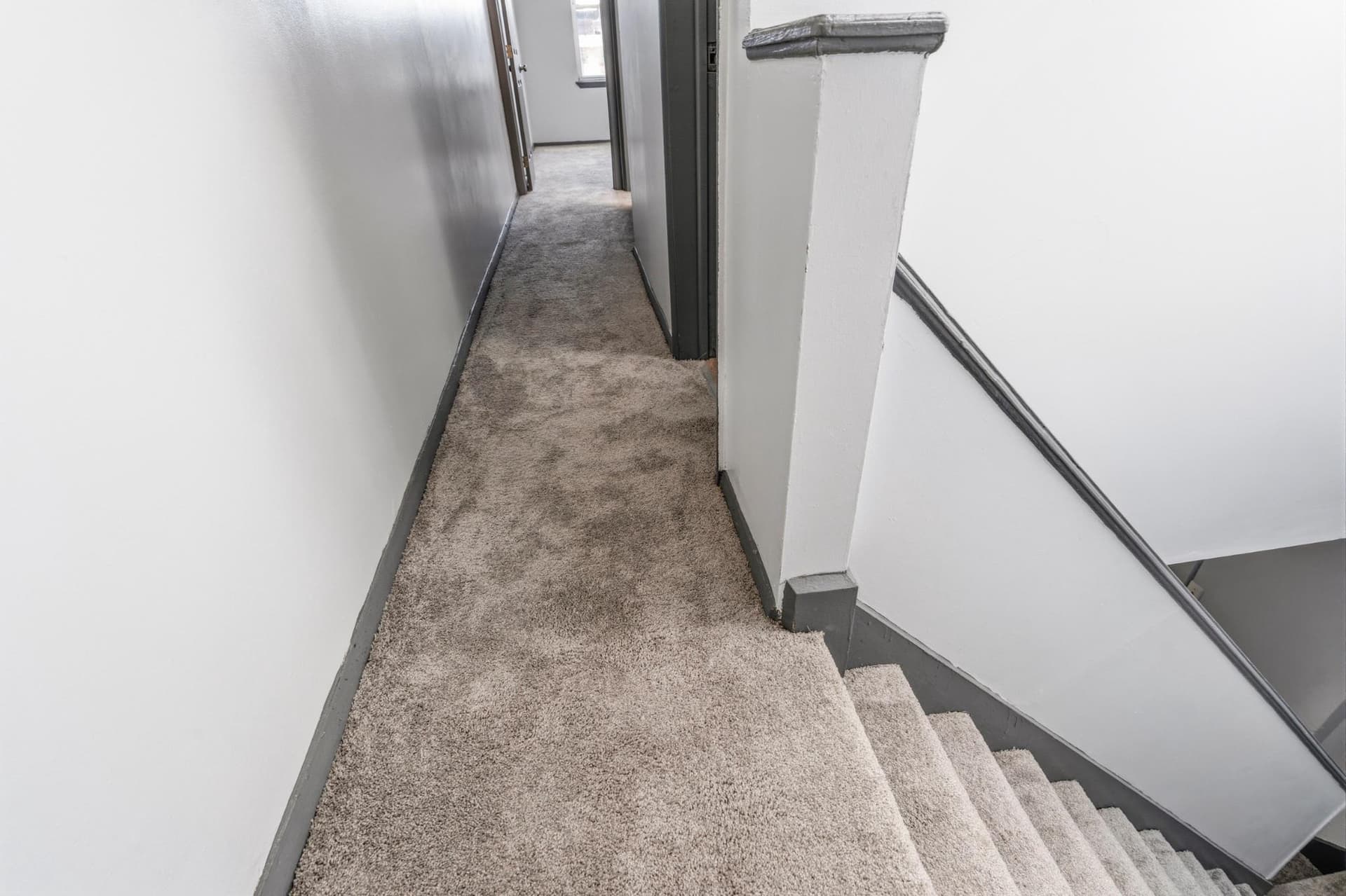 2732 Baker Street photo 20