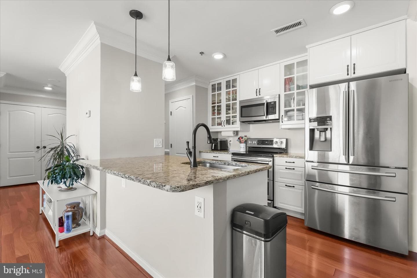 2702 Lighthouse Pt E # 516 photo 12
