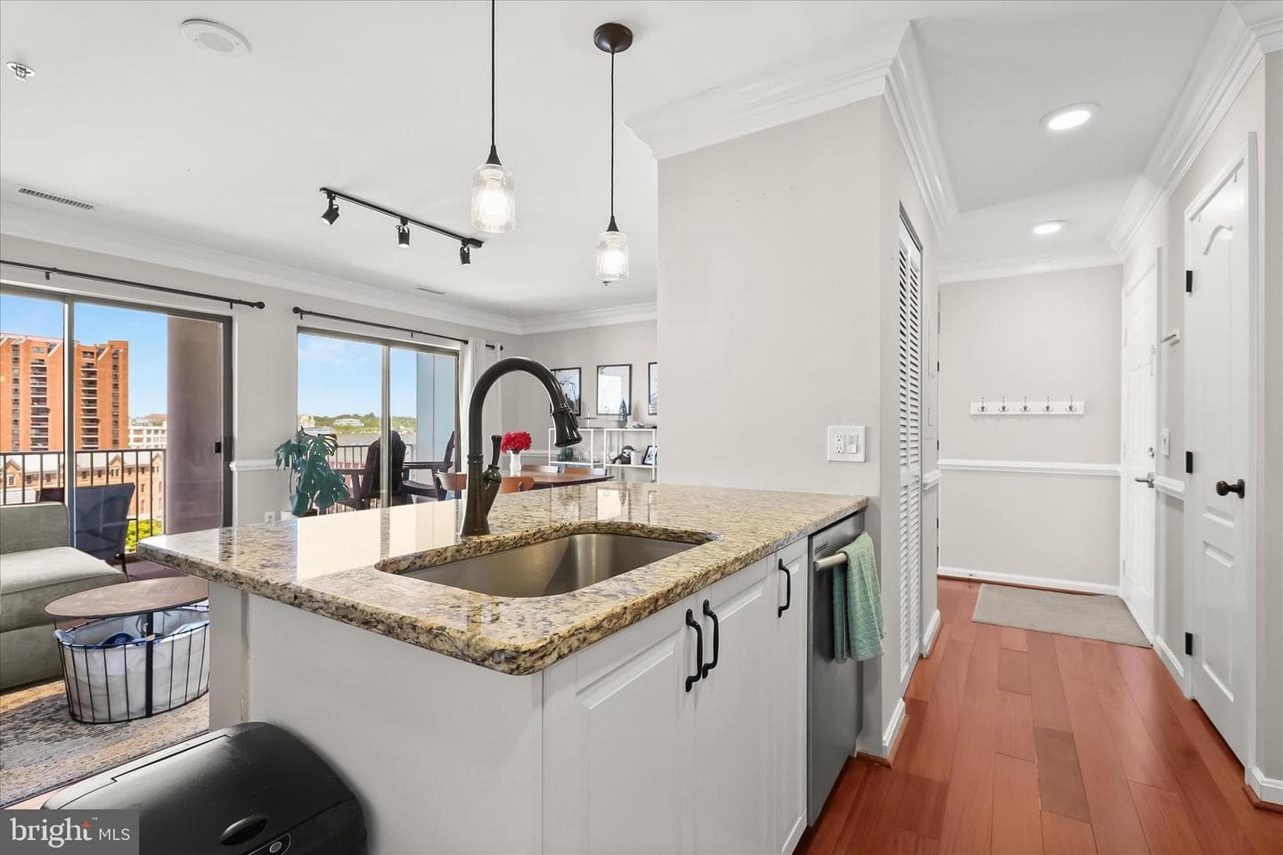 2702 Lighthouse Pt E # 516 photo 16