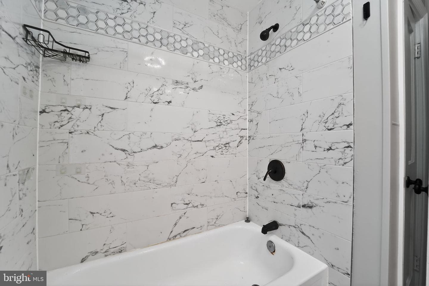 1018 W 43rd Street photo 18