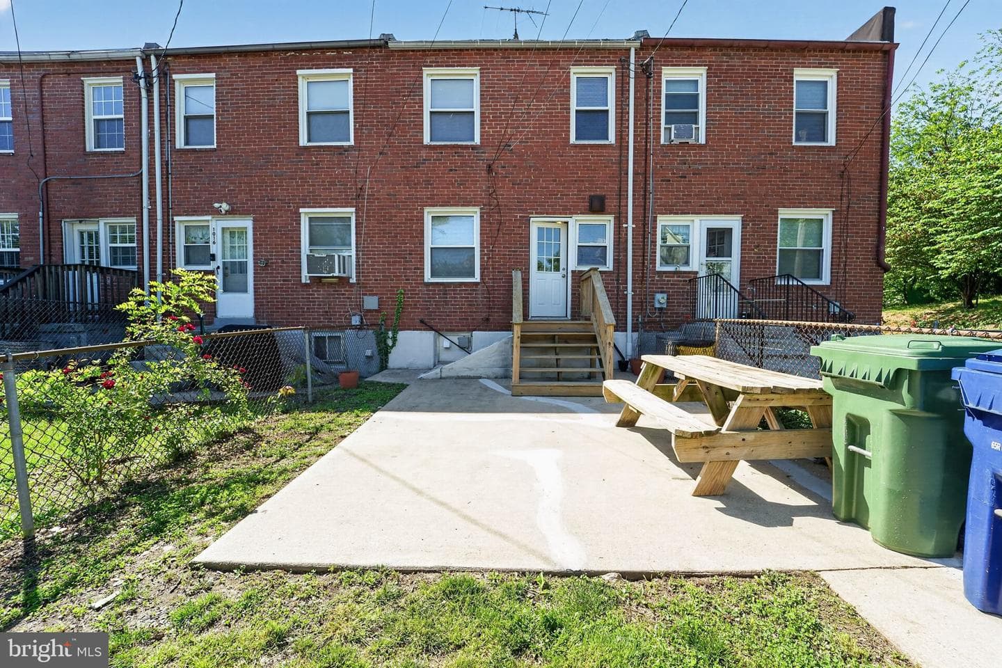 1018 W 43rd Street photo 29