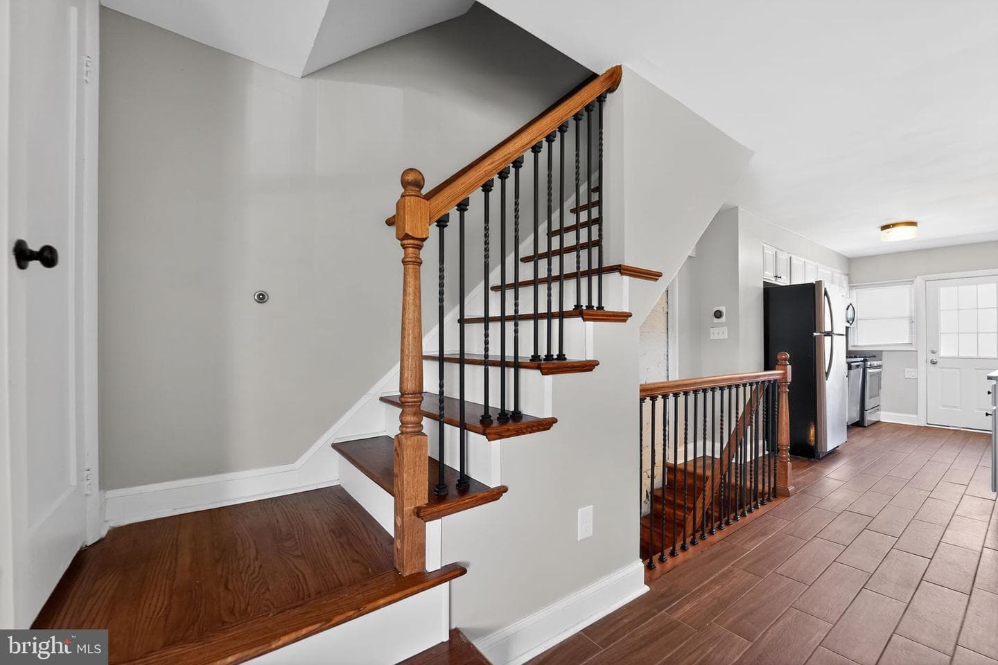 1018 W 43rd Street photo 3