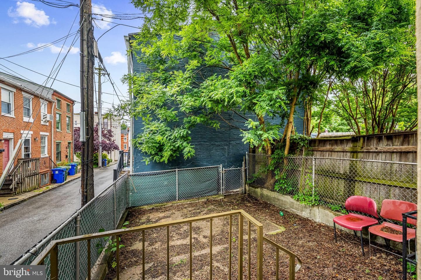 1123 Hollins St photo 37