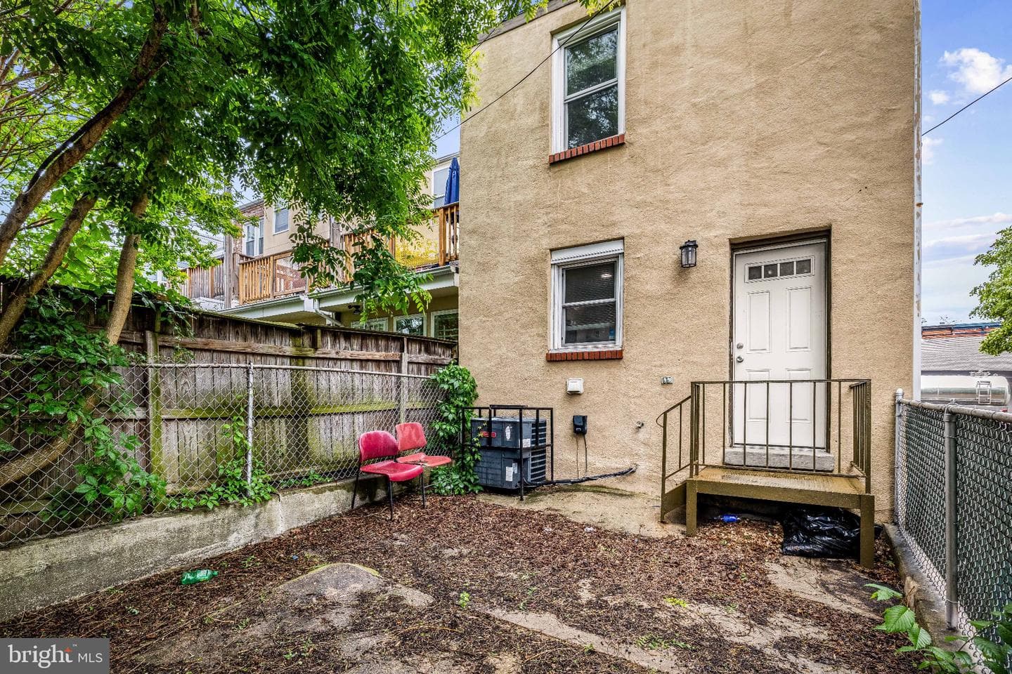 1123 Hollins St photo 40
