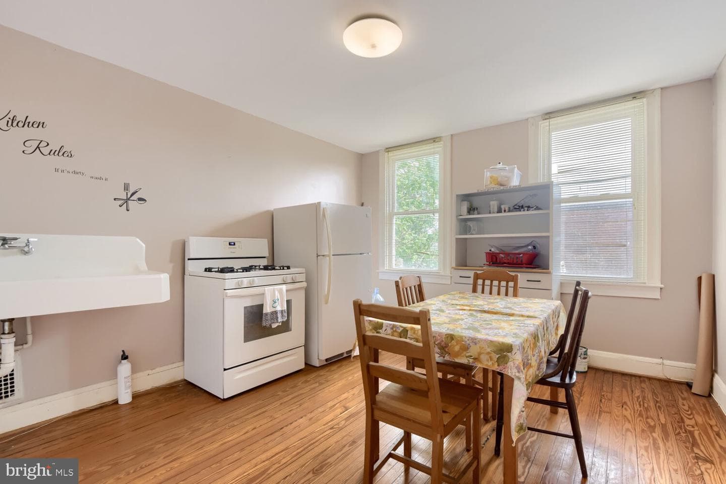 2807 E Biddle Street photo 8