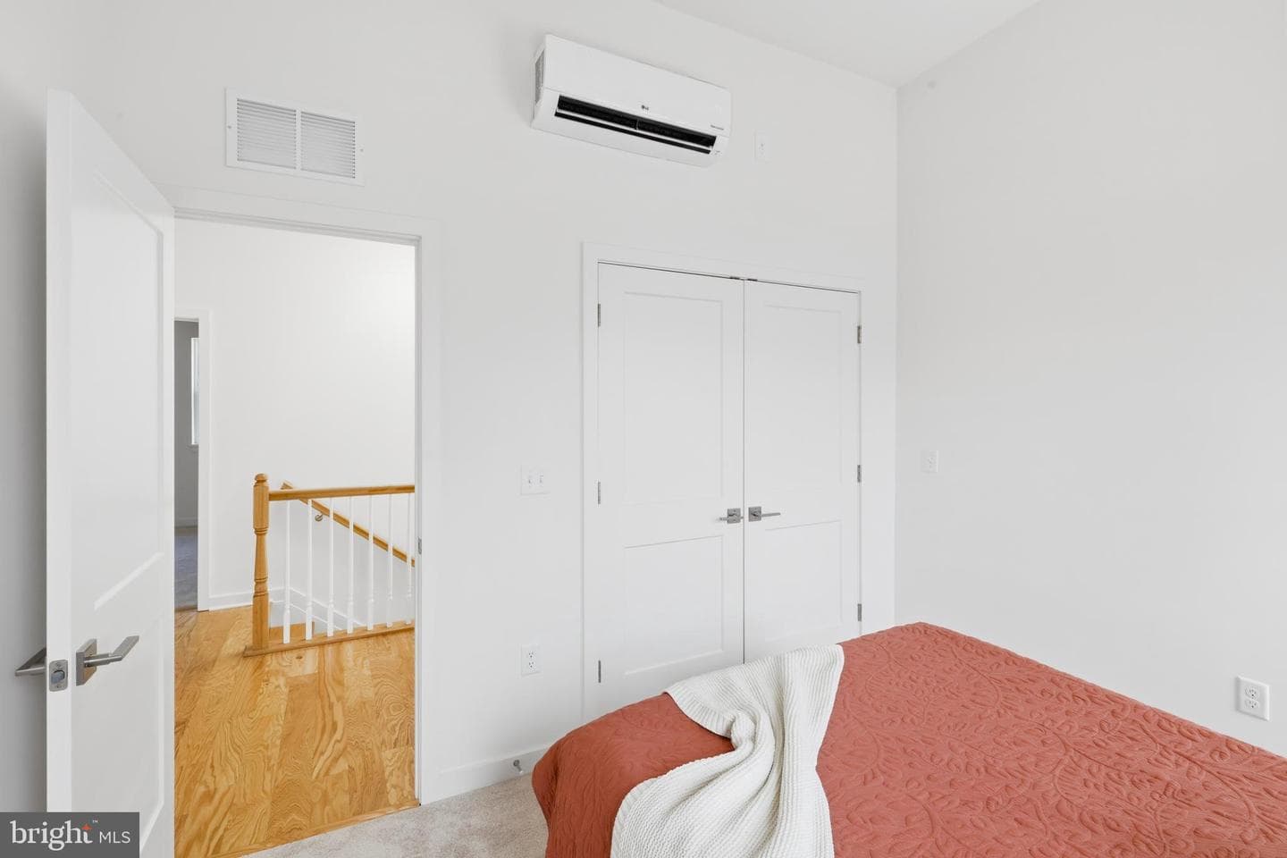 710 Mura Street photo 32