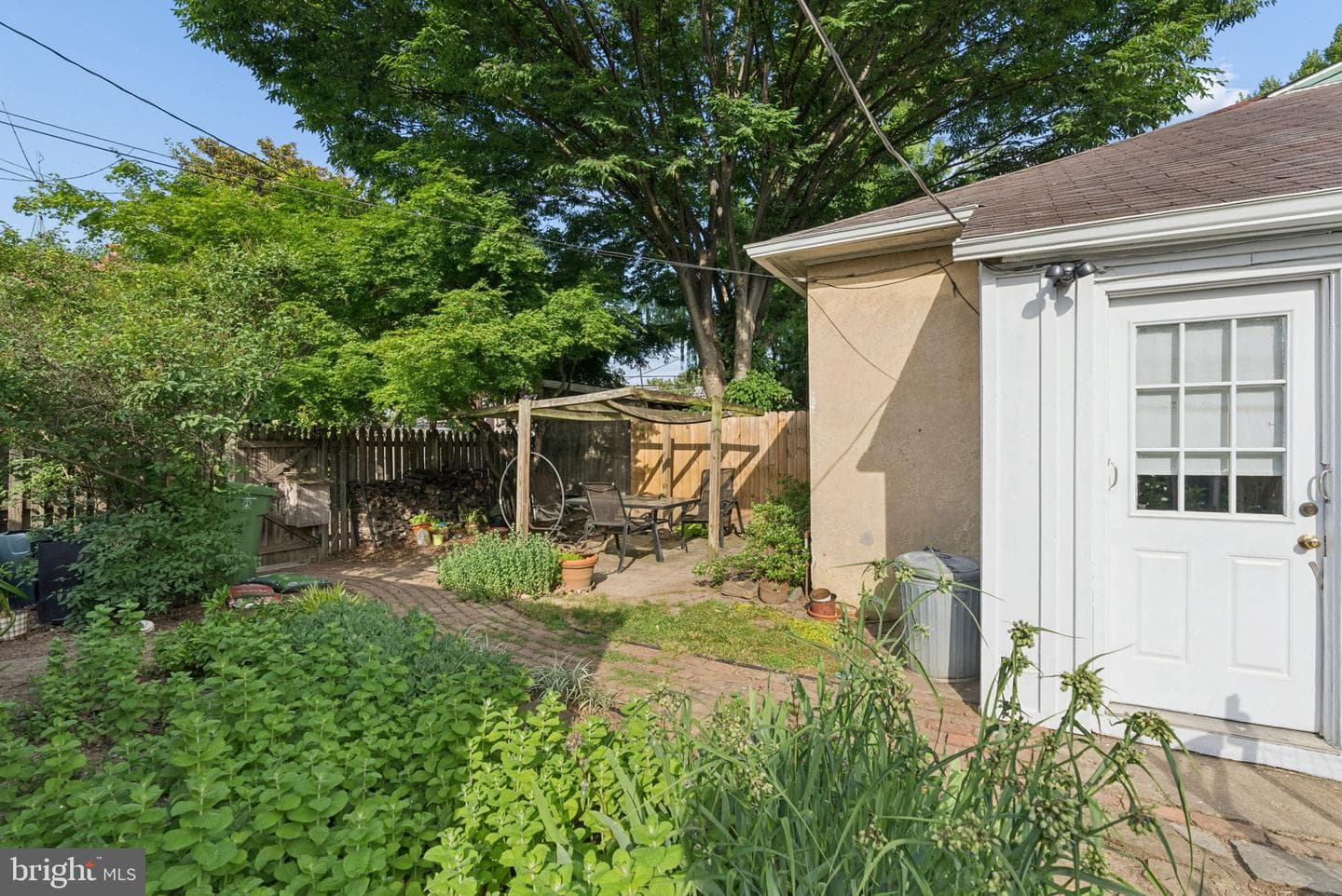 710 Puritan Street photo 44