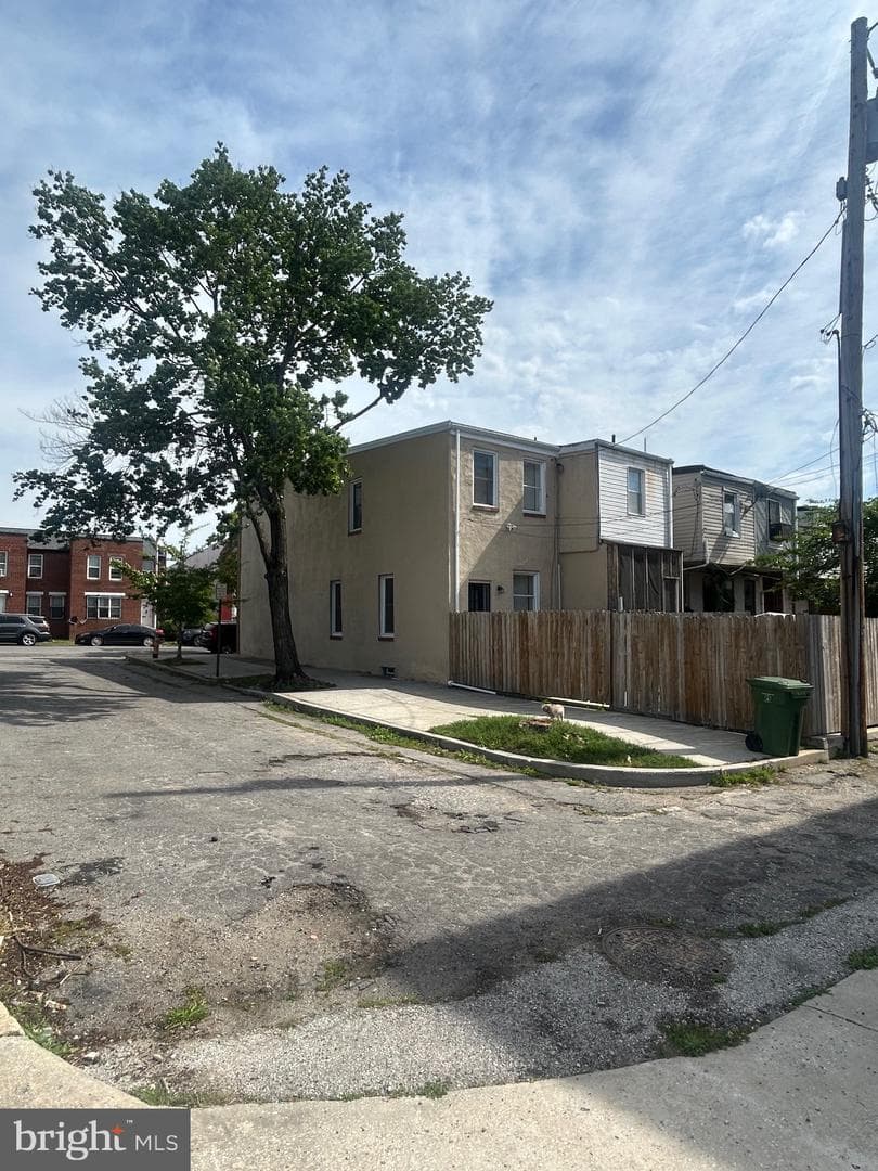 1405 E Lanvale Street photo 12