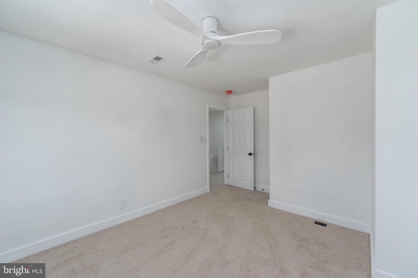 818 Mount Holly St photo 20