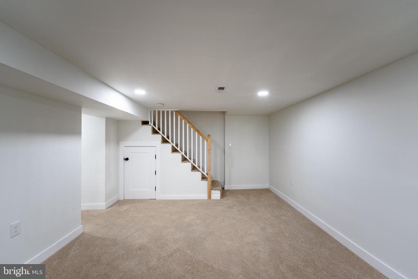 818 Mount Holly St photo 23