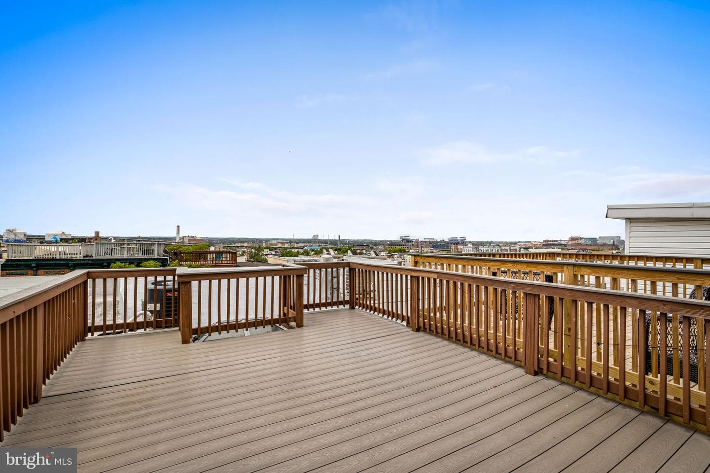 1607 Light Street photo 34