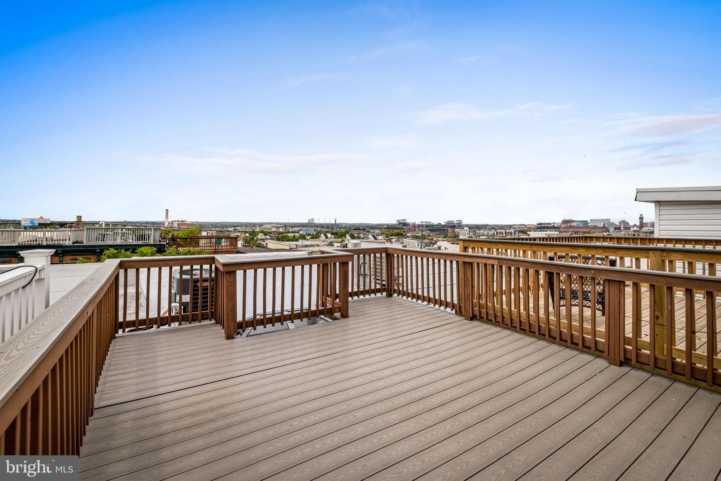 1607 Light Street photo 36