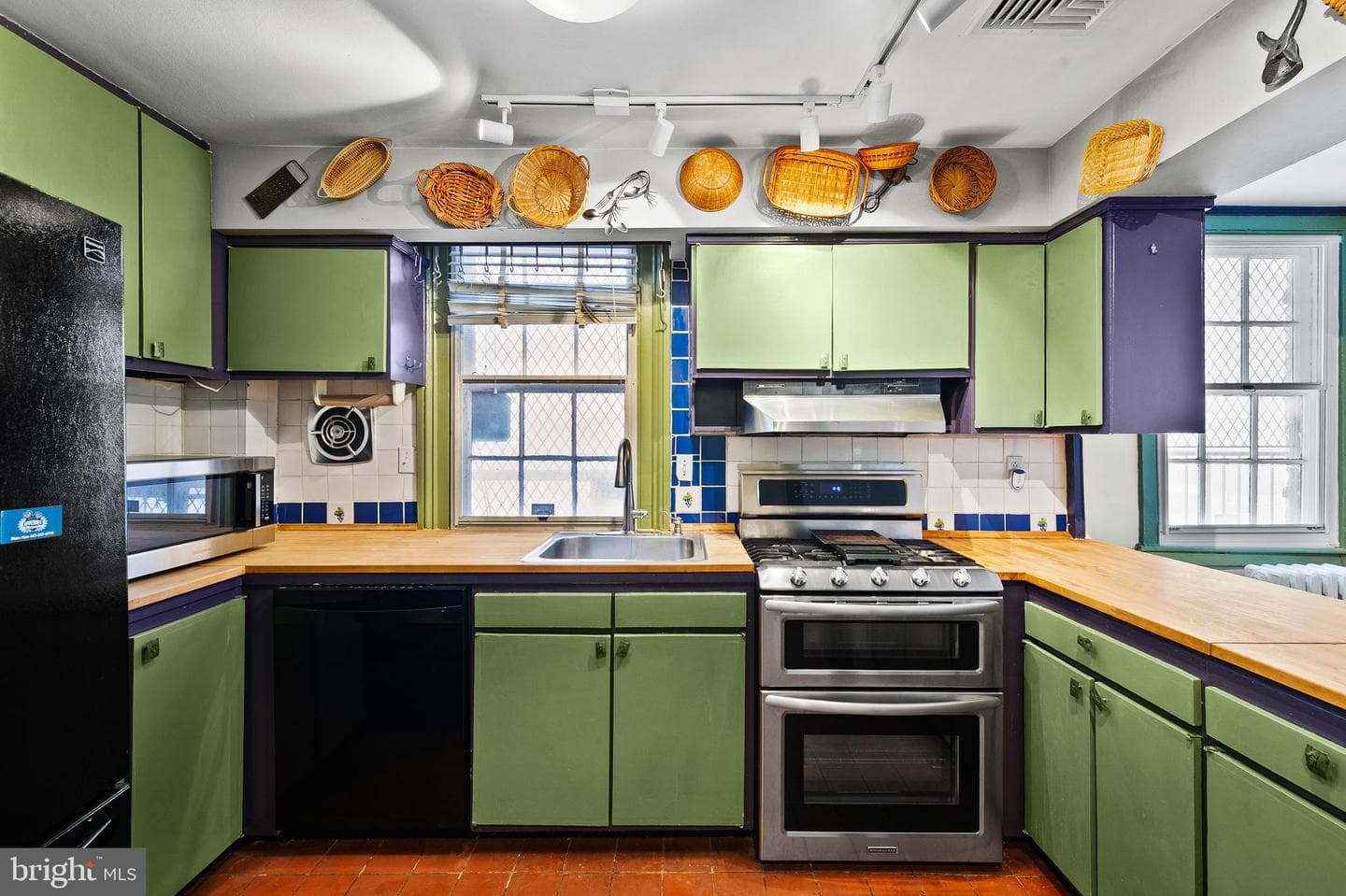 1211 Bolton Street photo 24