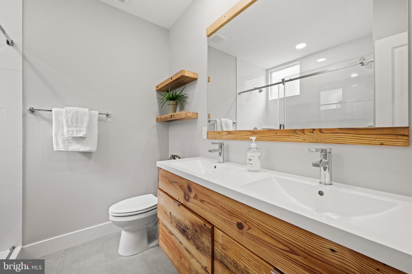 1307 Haubert Street photo 23
