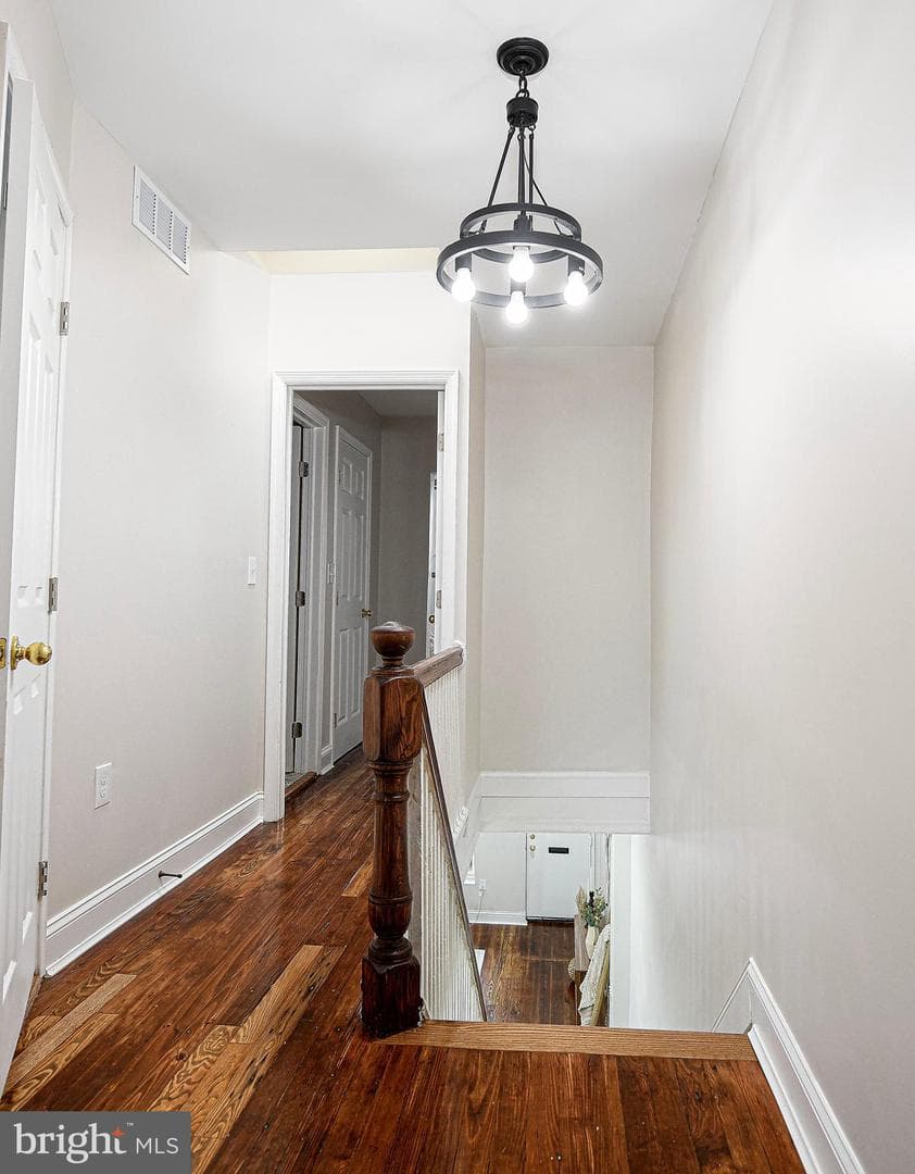 422 Ilchester Avenue photo 18