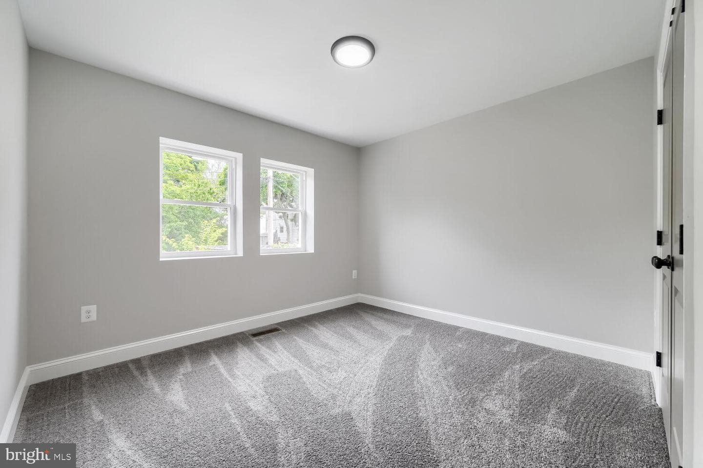 302 Martingale Avenue photo 13
