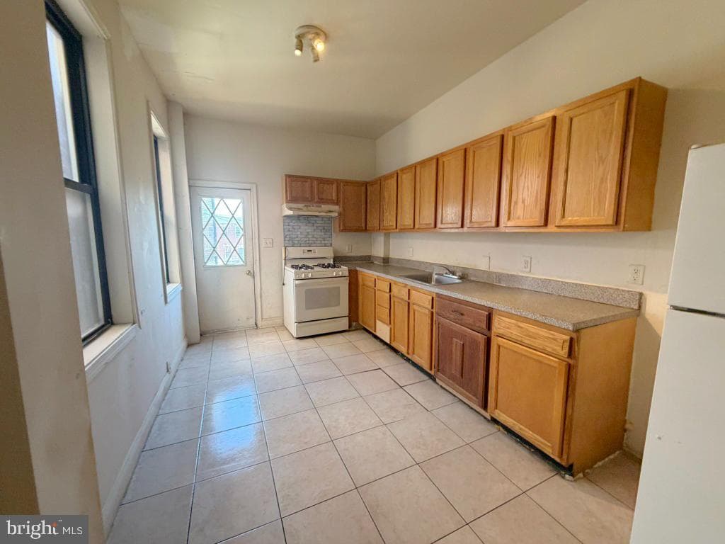 2535 Ashton Street photo 7