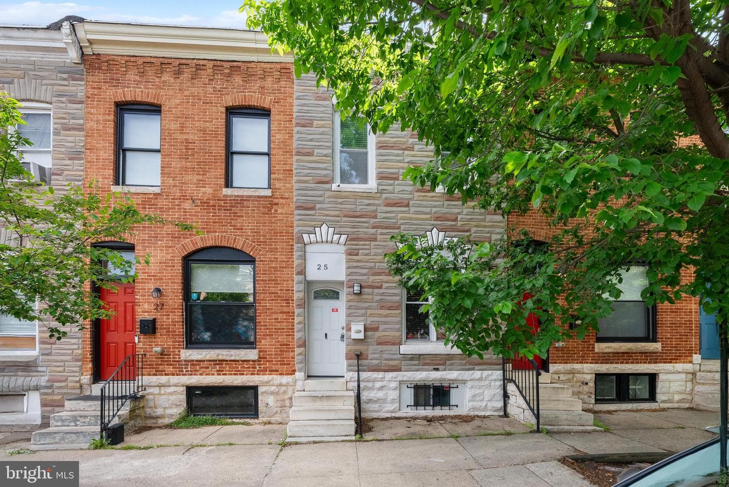 25 East N photo 1