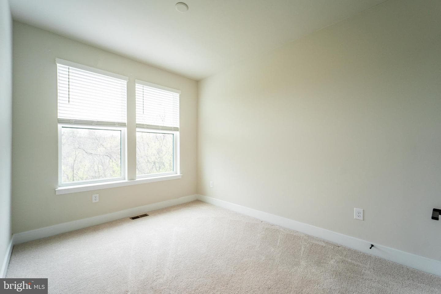 4334 Roland Heights Avenue photo 23
