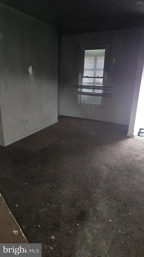 2424 Etting Street photo 5
