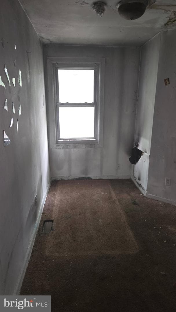 2424 Etting Street photo 6