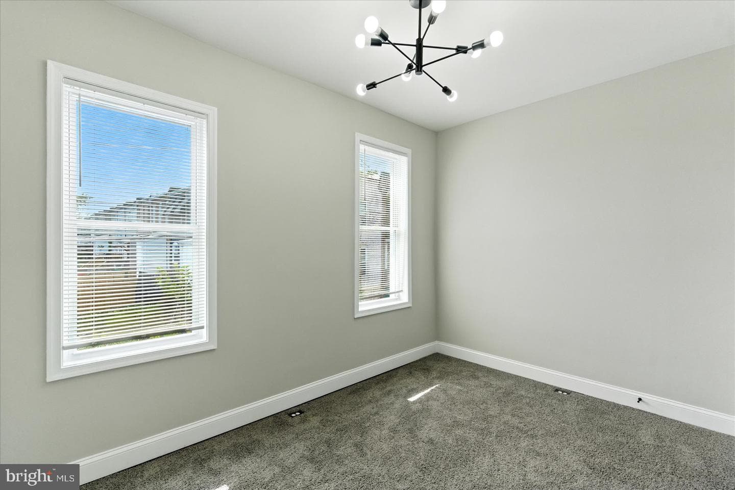 1607 Montpelier Street photo 29