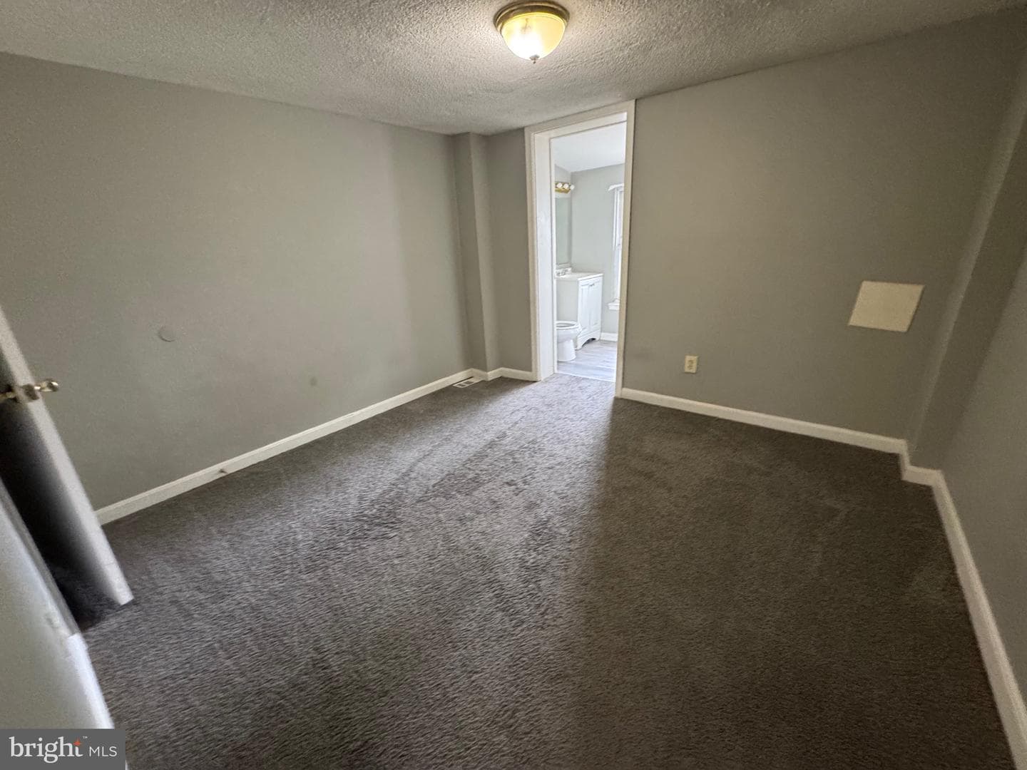 1139 Sargeant Street photo 8
