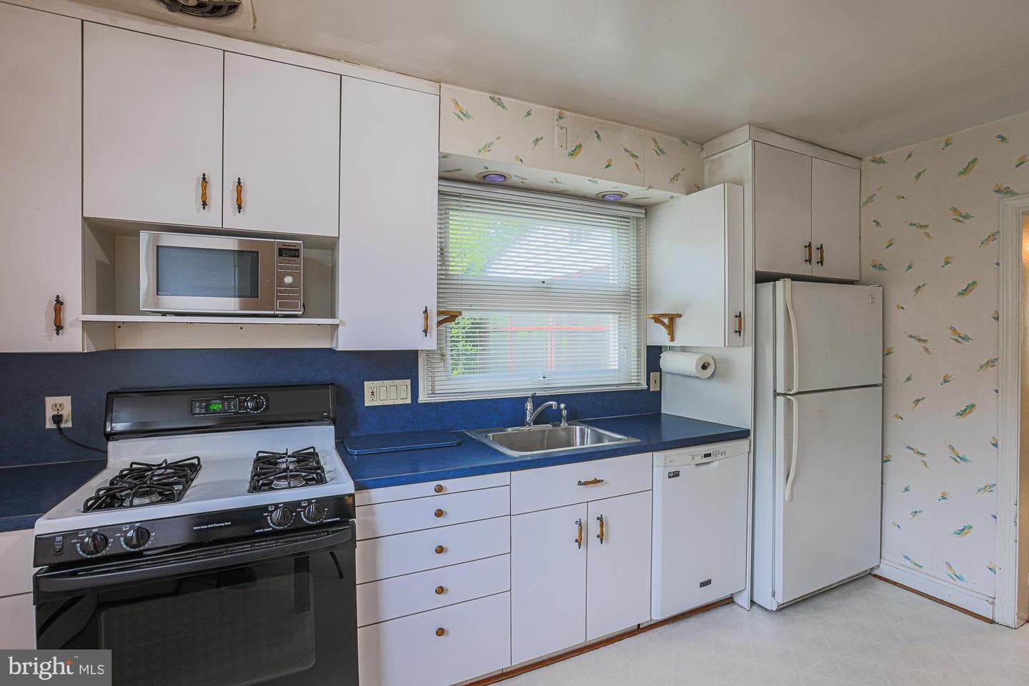3106 Labyrinth Road photo 18