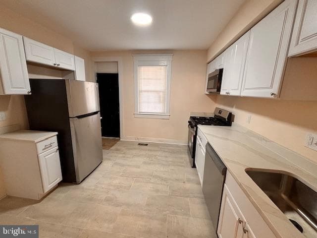 409 Poplar Grove St photo 3